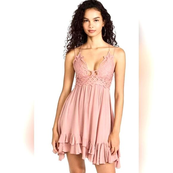 Free People FP One Adella Slip Dress Ruffles Lace Crochet Bodice in Rose XS - Picture 1 of 10